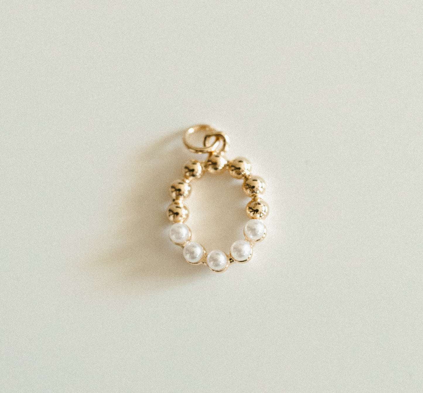 Pearl & gold letters A-Z