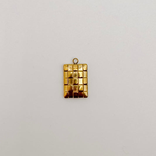 Small gold checkered rectangle
