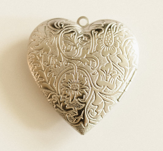 Extra large silver locket