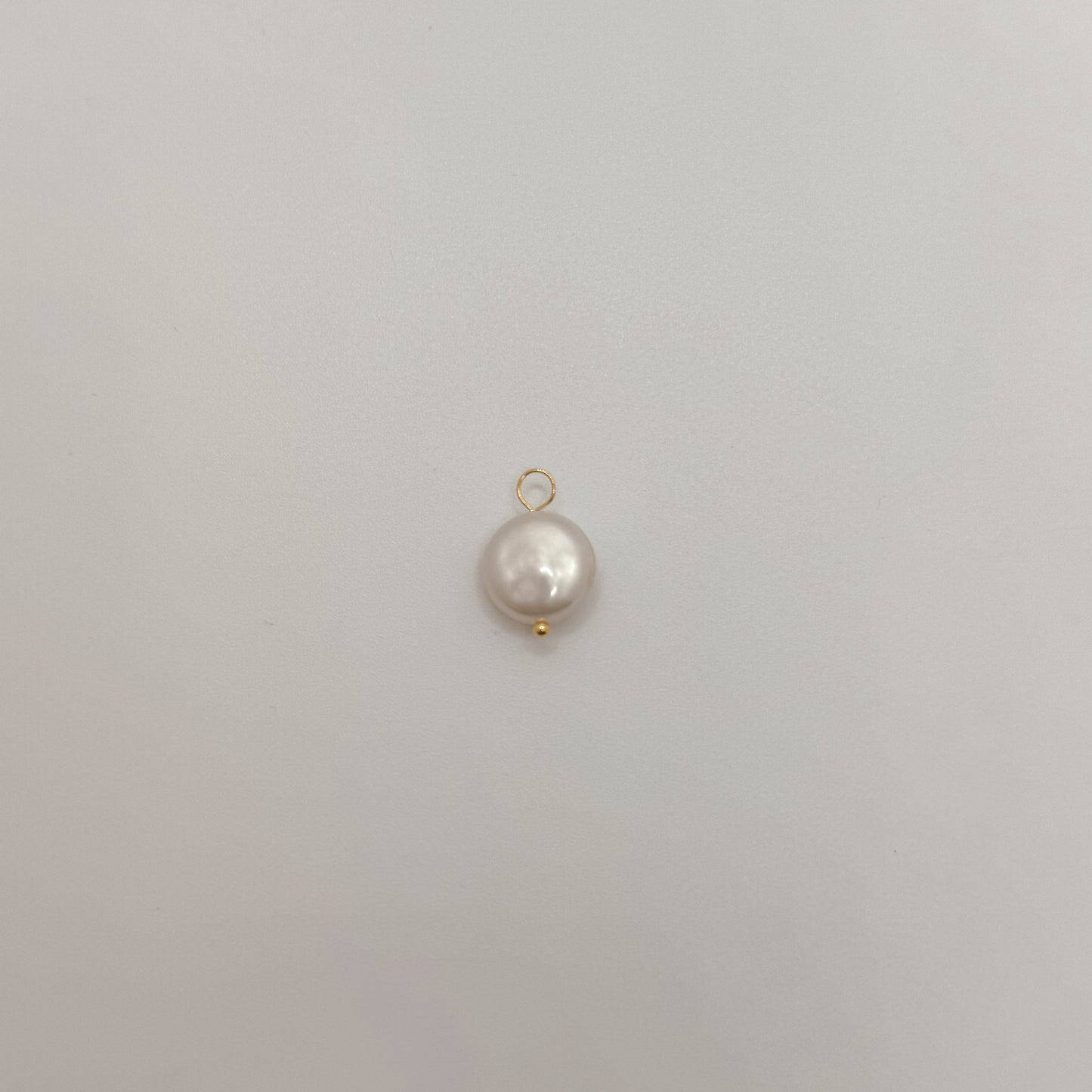 Small gold circle pearl