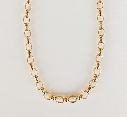 Gold chunky oval and knot necklace
