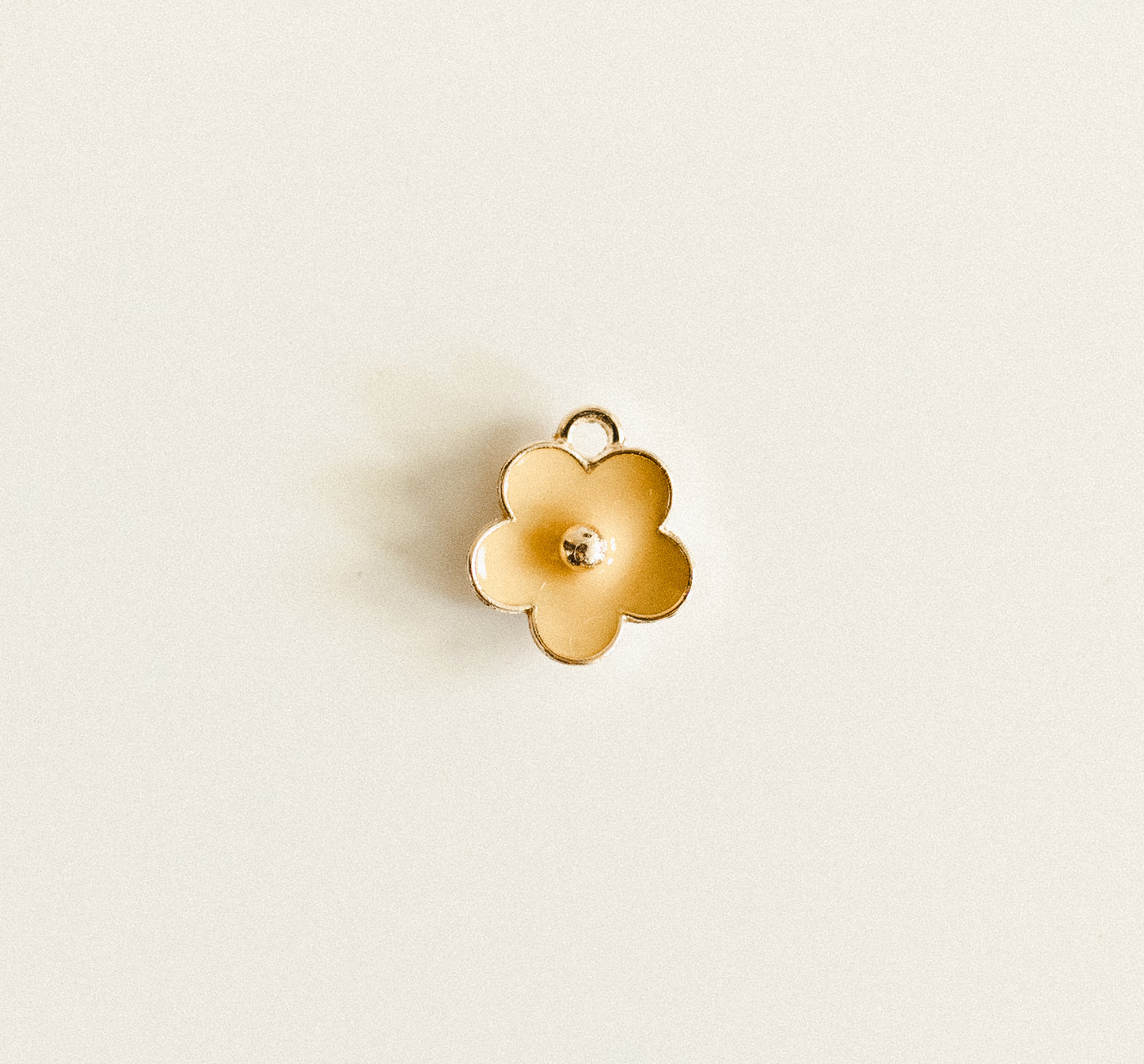 Small gold yellow flower