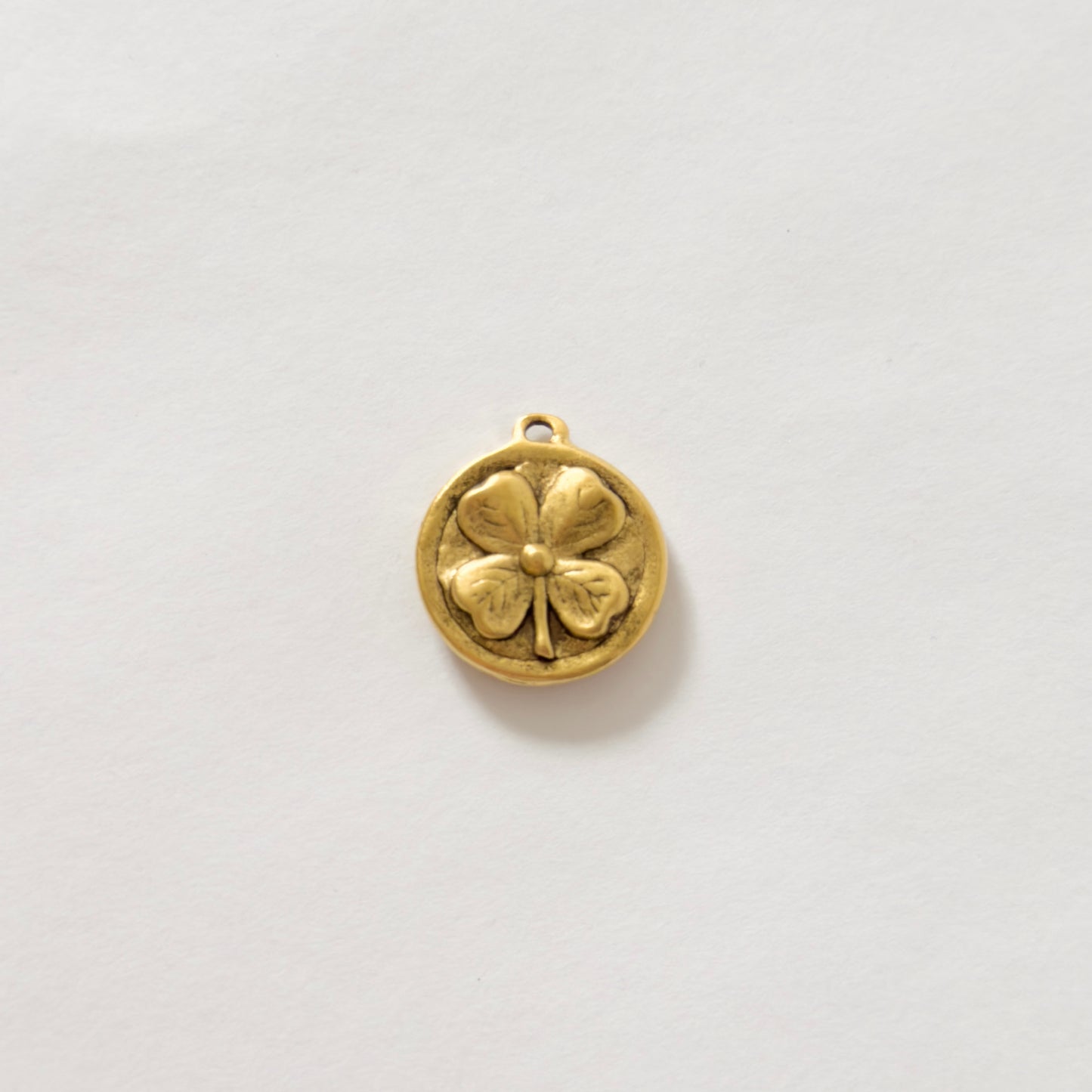 Antique gold clover