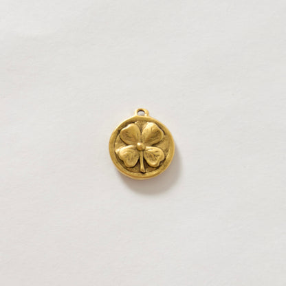 Antique gold clover
