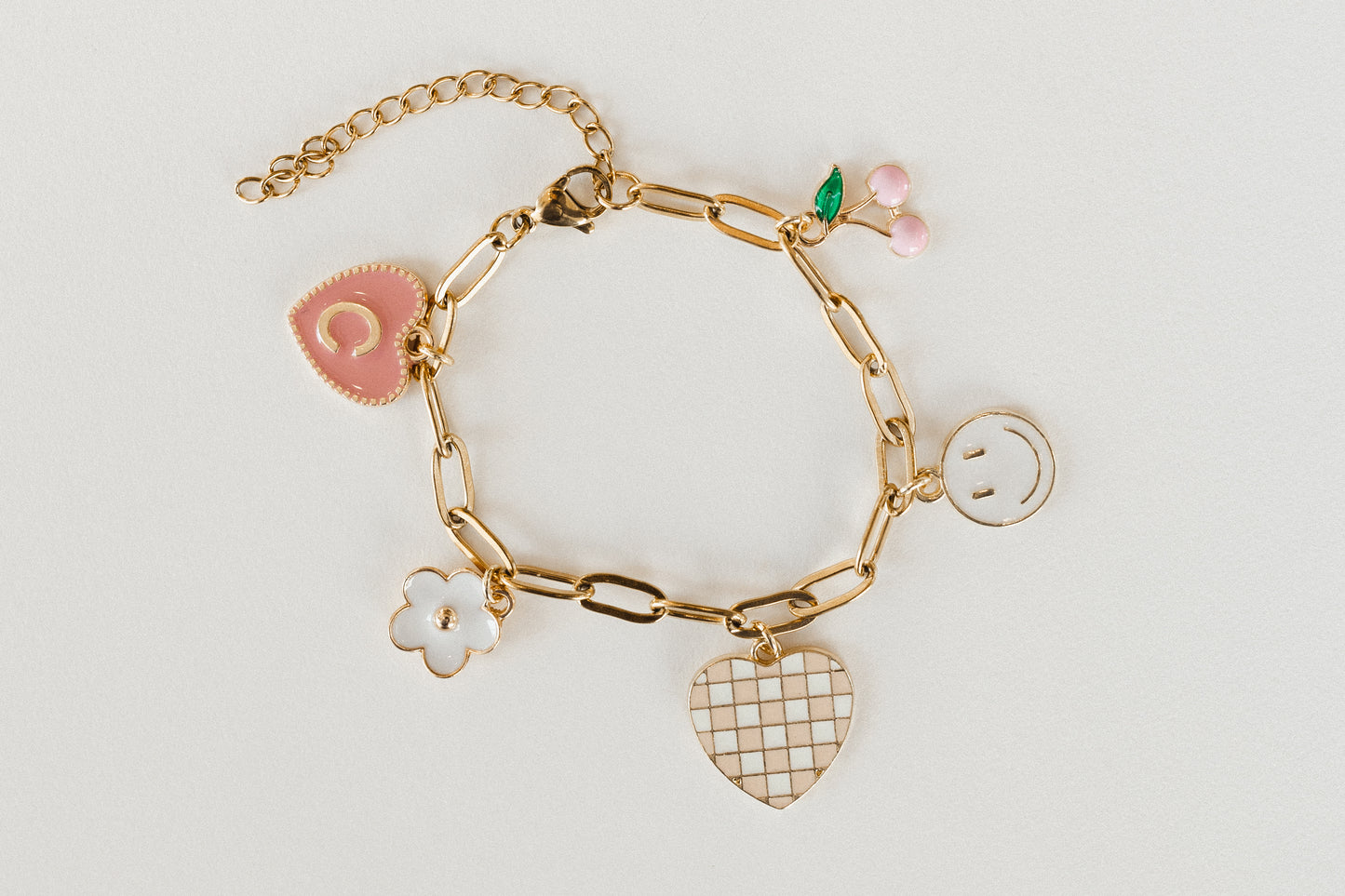 Kids / small gold paperclip bracelet