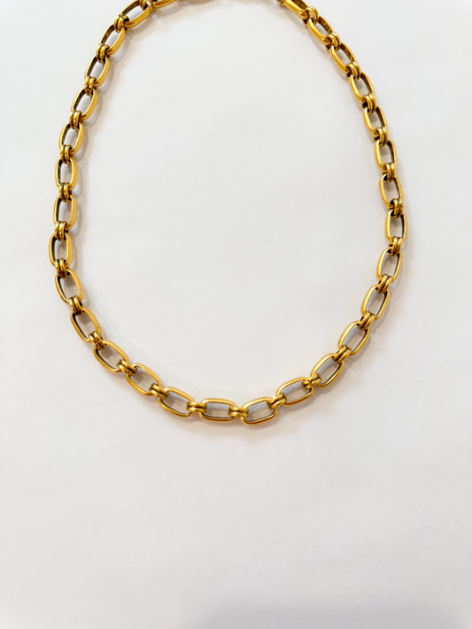 Antique gold oval & loop necklace